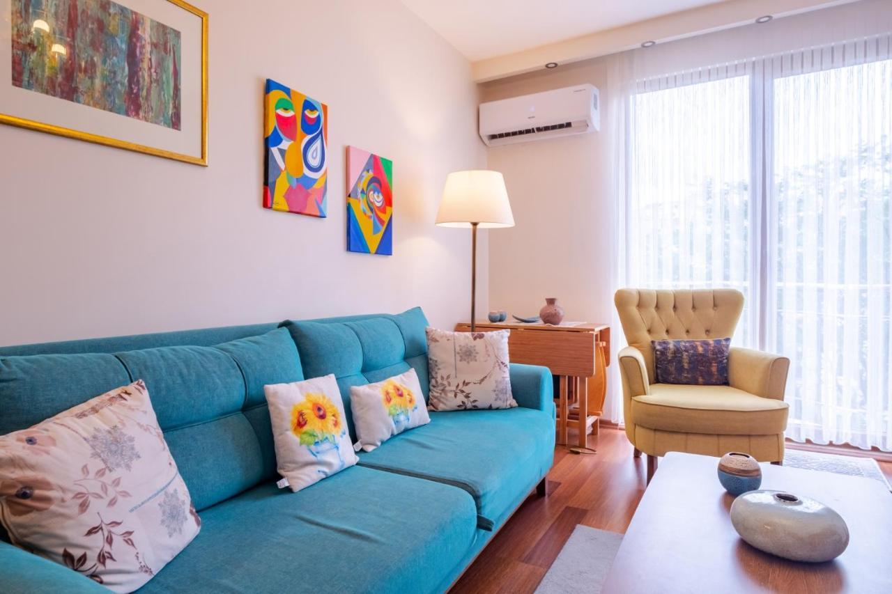 Pleasant Flat With Location In Sisli * Istanbul